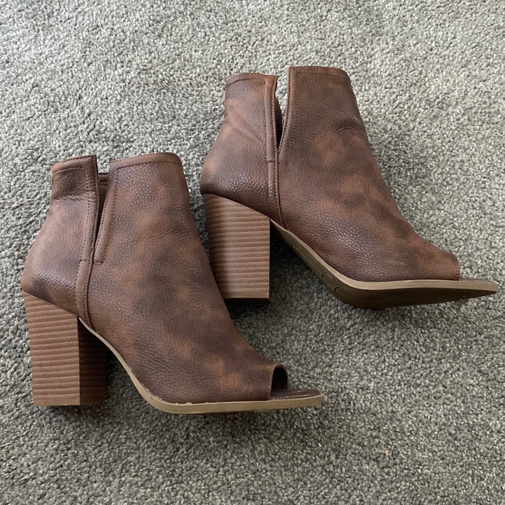 Like New! DSW Hippie Laundry Brown Boots Size 8.5 Women’s